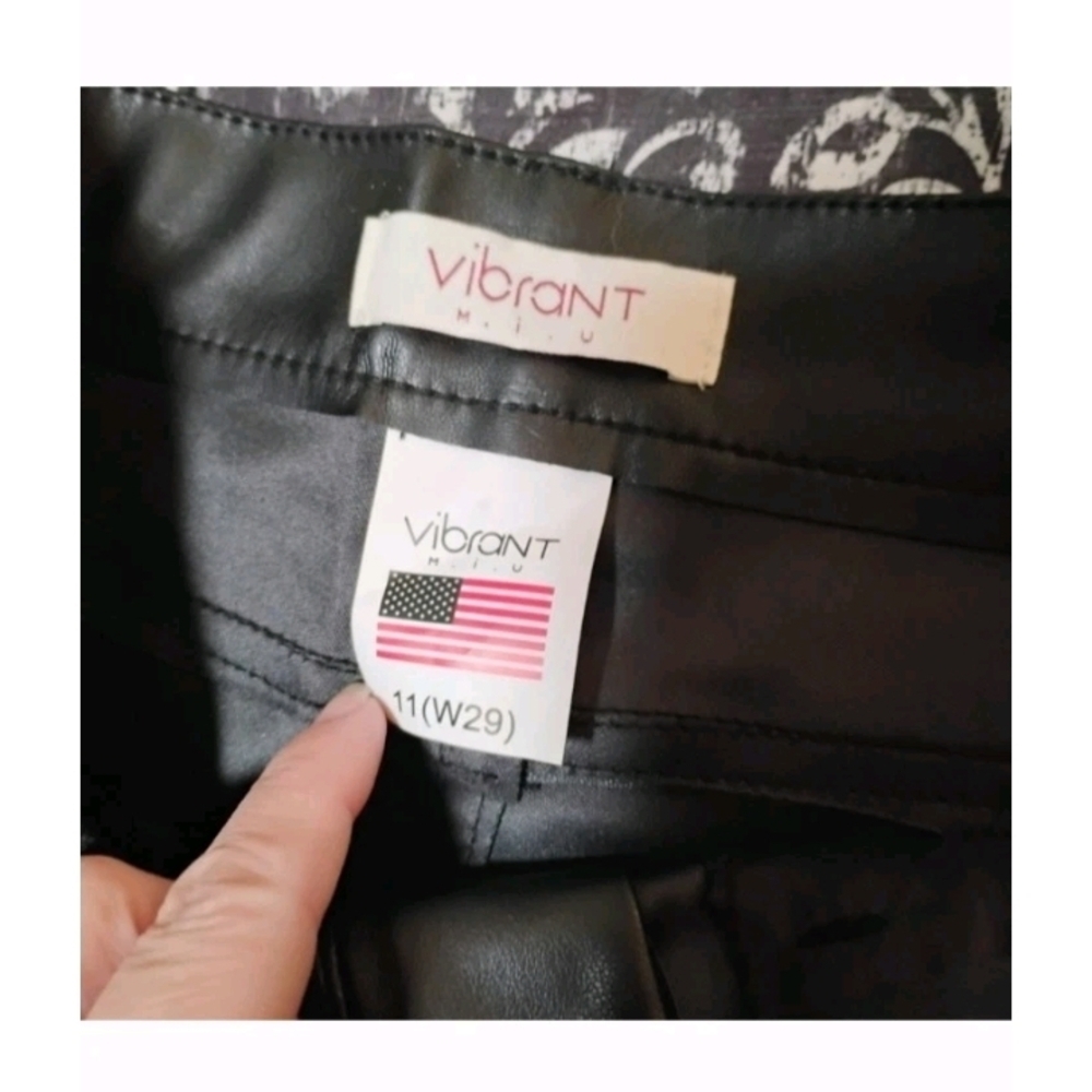 Vibrant Sleek Black Straight Leg Pants - Picture 5 of 9